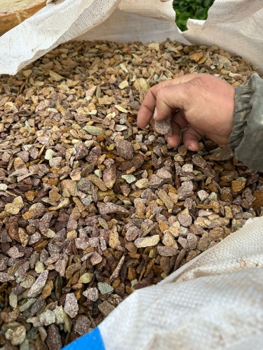 Златолит персиковый декоративная каменная крошка купить в Верхнем Тагиле