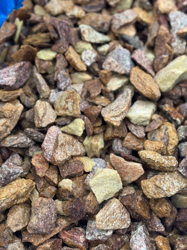 Златолит персиковый декоративная каменная крошка купить в Верхнем Тагиле