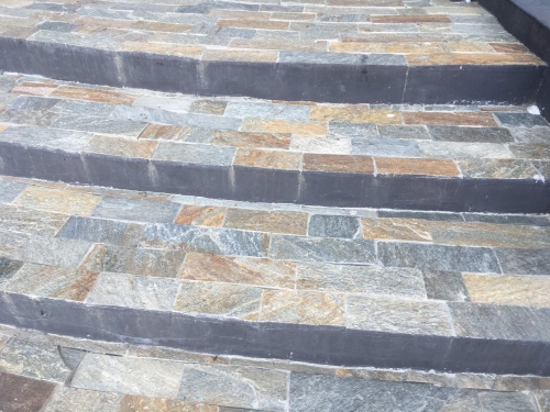 Плитка из Златолита Уральского для лестницы купить в Верхнем Тагиле