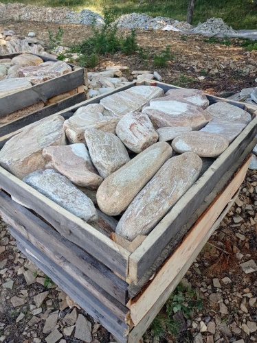 Златолит жёлтый, жёлто-зелёный глыбки и валуны для ланшафтного дизайна купить в Верхнем Тагиле