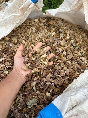 Златолит персиковый декоративная каменная крошка купить в Верхнем Тагиле