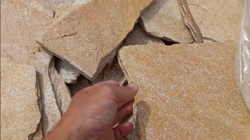 Плитняк златолит жёлтый золотистый для фасада 1,5-3см купить в Верхнем Тагиле