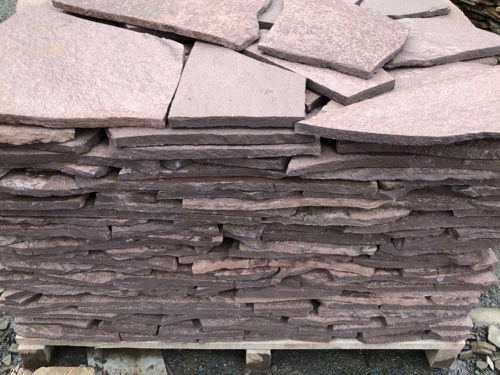 Плитняк лемезит бордовый для облицовки цоколя 20-25 мм  купить в Верхнем Тагиле