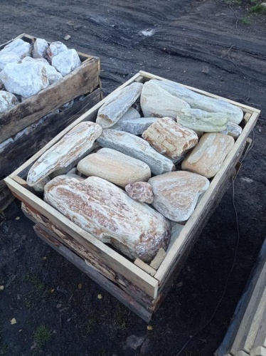 Златолит жёлтый, жёлто-зелёный глыбки и валуны для ланшафтного дизайна купить в Верхнем Тагиле