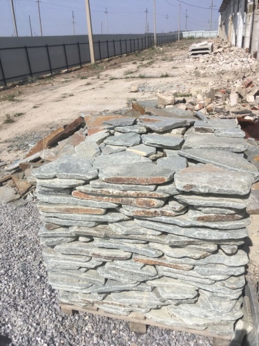 Златолит серебристый галтованный для лестниц купить в Верхнем Тагиле