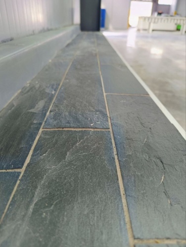 Плитка чёрная из натурального камня фасадная 30 см * 5 см, толщина 7 мм -30 мм купить в Верхнем Тагиле